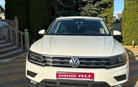 Volkswagen Tiguan II, 2018 год, 2 600 000 рублей, 5 фотография