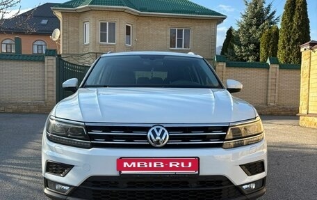 Volkswagen Tiguan II, 2018 год, 2 600 000 рублей, 11 фотография