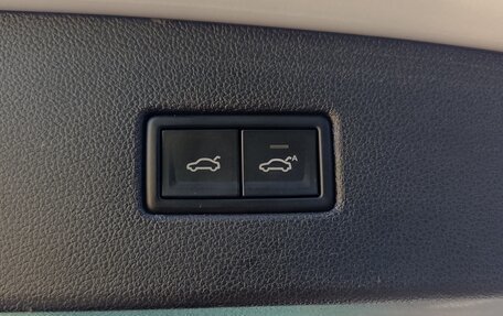 Volkswagen Tiguan II, 2018 год, 2 600 000 рублей, 22 фотография