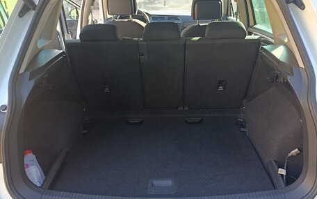 Volkswagen Tiguan II, 2018 год, 2 600 000 рублей, 23 фотография