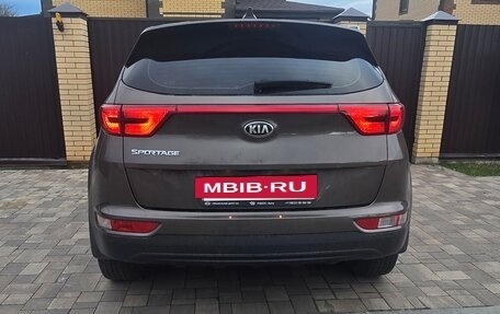 KIA Sportage IV рестайлинг, 2017 год, 1 850 000 рублей, 4 фотография