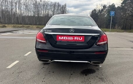 Mercedes-Benz E-Класс, 2019 год, 2 985 000 рублей, 5 фотография