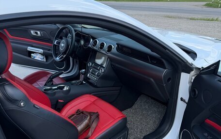 Ford Mustang VI рестайлинг, 2020 год, 4 100 000 рублей, 8 фотография