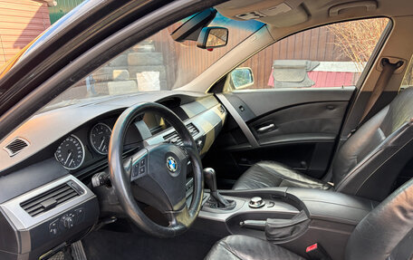 BMW 5 серия, 2004 год, 1 000 000 рублей, 10 фотография