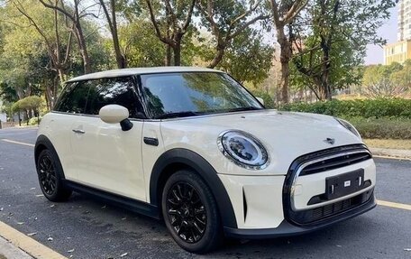 MINI Hatch, 2022 год, 1 933 000 рублей, 3 фотография