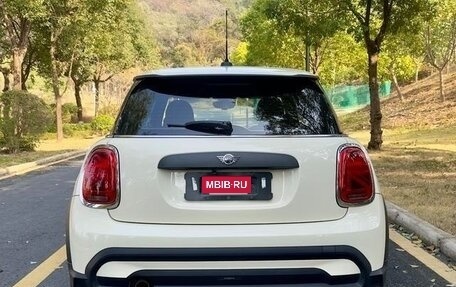 MINI Hatch, 2022 год, 1 933 000 рублей, 6 фотография