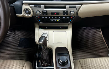 Lexus ES VII, 2016 год, 2 420 000 рублей, 13 фотография