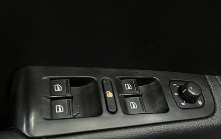 Skoda Superb III рестайлинг, 2011 год, 969 888 рублей, 17 фотография