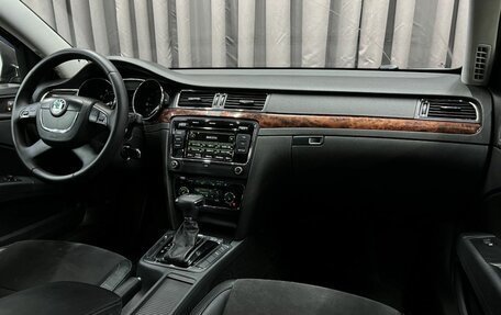 Skoda Superb III рестайлинг, 2011 год, 969 888 рублей, 14 фотография