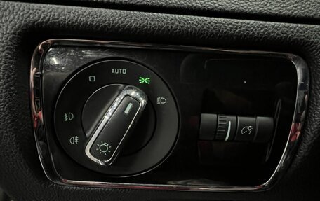 Skoda Superb III рестайлинг, 2011 год, 969 888 рублей, 21 фотография