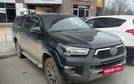 Toyota Hilux VIII, 2022 год, 5 450 000 рублей, 3 фотография