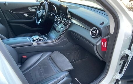 Mercedes-Benz GLC, 2017 год, 4 100 000 рублей, 14 фотография