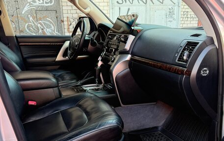 Toyota Land Cruiser 200, 2013 год, 3 000 000 рублей, 8 фотография