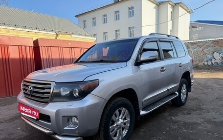 Toyota Land Cruiser 200, 2013 год, 3 000 000 рублей, 2 фотография