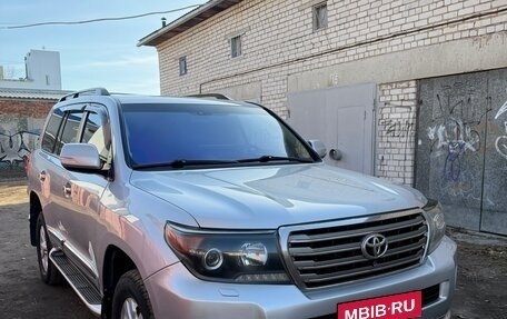 Toyota Land Cruiser 200, 2013 год, 3 000 000 рублей, 4 фотография
