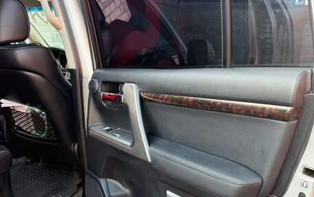 Toyota Land Cruiser 200, 2013 год, 3 000 000 рублей, 24 фотография