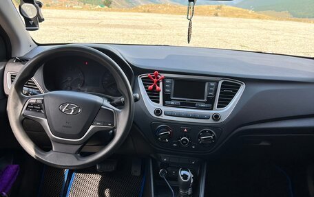 Hyundai Solaris II рестайлинг, 2017 год, 1 179 000 рублей, 6 фотография