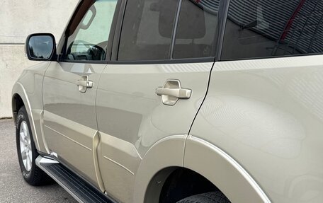 Mitsubishi Pajero IV, 2012 год, 2 100 000 рублей, 21 фотография