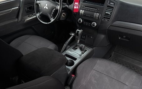 Mitsubishi Pajero IV, 2012 год, 2 100 000 рублей, 24 фотография