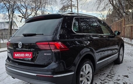 Volkswagen Tiguan II, 2019 год, 2 950 000 рублей, 3 фотография