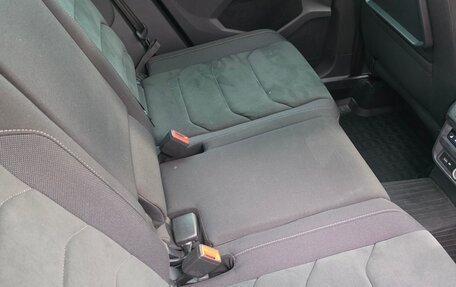 Volkswagen Tiguan II, 2019 год, 2 950 000 рублей, 9 фотография