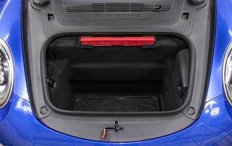 Porsche 911, 2018 год, 10 990 000 рублей, 9 фотография