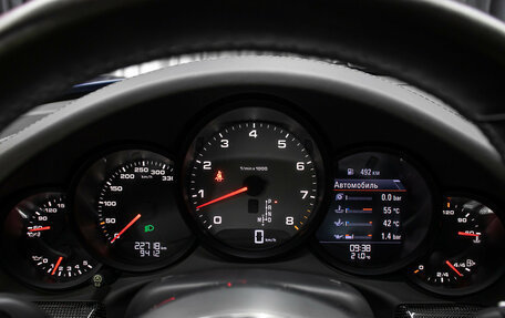 Porsche 911, 2018 год, 10 990 000 рублей, 14 фотография