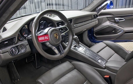 Porsche 911, 2018 год, 10 990 000 рублей, 17 фотография