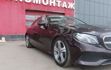 Mercedes-Benz E-Класс, 2018 год, 3 530 000 рублей, 3 фотография