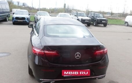 Mercedes-Benz E-Класс, 2018 год, 3 530 000 рублей, 5 фотография