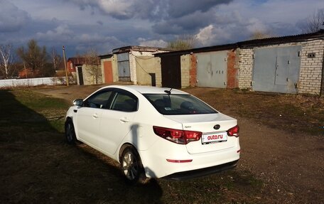 KIA Rio III рестайлинг, 2017 год, 900 000 рублей, 4 фотография