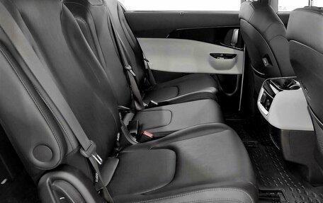 KIA Carnival, 2022 год, 4 800 000 рублей, 13 фотография