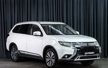 Mitsubishi Outlander III рестайлинг 3, 2018 год, 1 920 000 рублей, 1 фотография