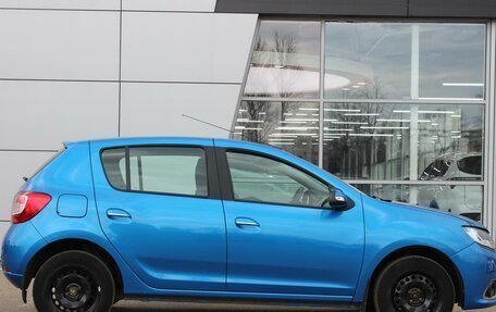 Renault Sandero II рестайлинг, 2016 год, 860 000 рублей, 5 фотография