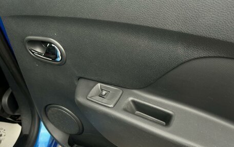 Renault Sandero II рестайлинг, 2016 год, 860 000 рублей, 16 фотография