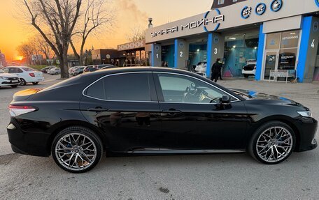 Toyota Camry, 2018 год, 2 700 000 рублей, 6 фотография