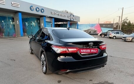 Toyota Camry, 2018 год, 2 700 000 рублей, 4 фотография