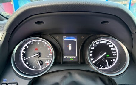 Toyota Camry, 2018 год, 2 700 000 рублей, 10 фотография