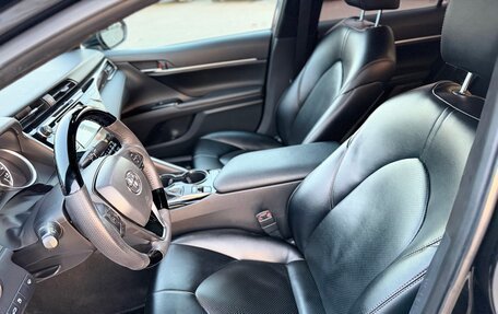 Toyota Camry, 2018 год, 2 700 000 рублей, 11 фотография