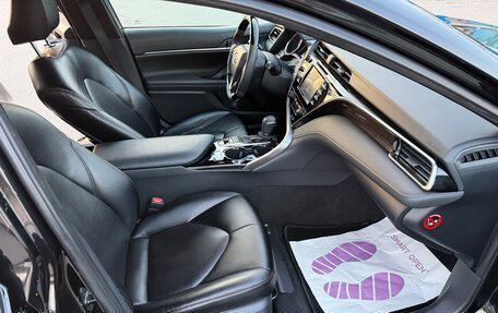 Toyota Camry, 2018 год, 2 700 000 рублей, 14 фотография