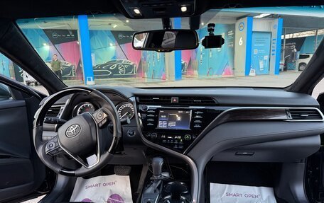 Toyota Camry, 2018 год, 2 700 000 рублей, 17 фотография