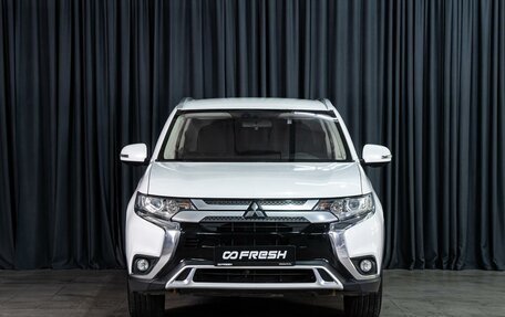 Mitsubishi Outlander III рестайлинг 3, 2018 год, 1 920 000 рублей, 3 фотография