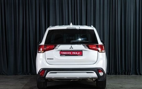 Mitsubishi Outlander III рестайлинг 3, 2018 год, 1 920 000 рублей, 4 фотография