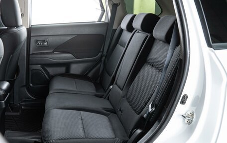 Mitsubishi Outlander III рестайлинг 3, 2018 год, 1 920 000 рублей, 9 фотография