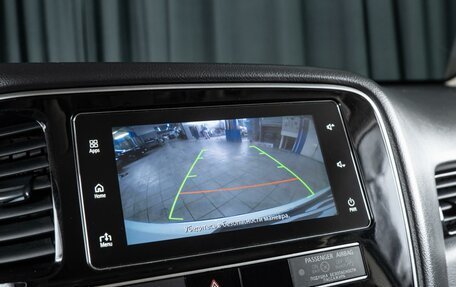 Mitsubishi Outlander III рестайлинг 3, 2018 год, 1 920 000 рублей, 14 фотография