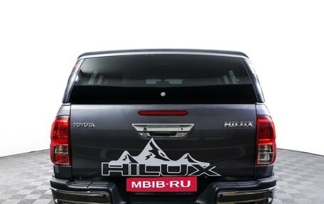 Toyota Hilux VIII, 2015 год, 3 590 000 рублей, 6 фотография