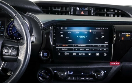 Toyota Hilux VIII, 2015 год, 3 590 000 рублей, 13 фотография