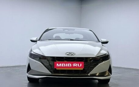Hyundai Elantra, 2021 год, 1 351 000 рублей, 2 фотография