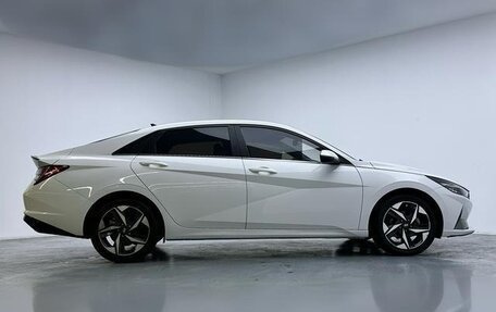 Hyundai Elantra, 2021 год, 1 351 000 рублей, 8 фотография