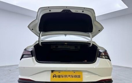 Hyundai Elantra, 2021 год, 1 351 000 рублей, 14 фотография